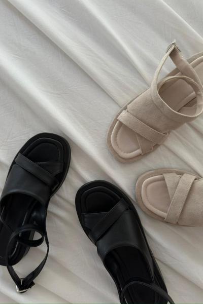 Zeta Bilek Bağlamalı Deri Sandalet Siyah