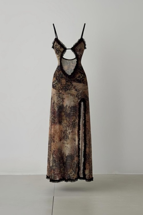 Trisha Dantel Detaylı Yırtmaçlı Maxi Elbise Bej