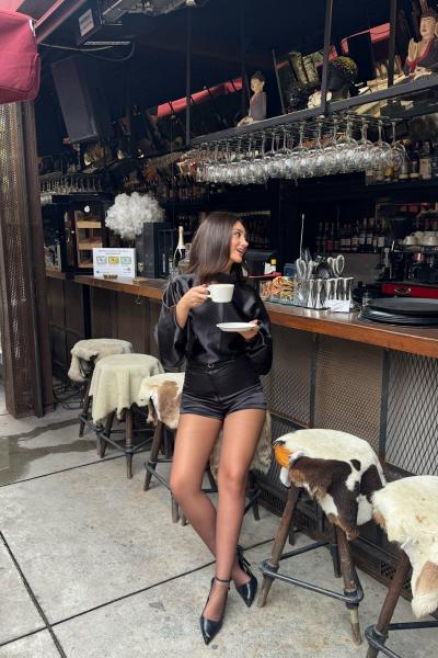 ŌN SİPARİŞ ÜRÜNÜDÜR /Bony Yuksek Bel Sort + Balon Kol Balikci Sirt Dekolteli 2li Set  Siyah