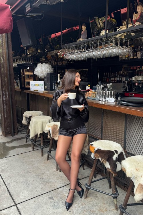 ŌN SİPARİŞ ÜRÜNÜDÜR /Bony Yuksek Bel Sort + Balon Kol Balikci Sirt Dekolteli 2li Set  Siyah