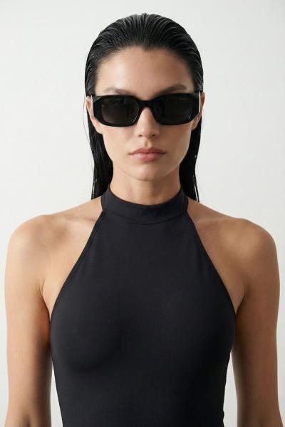 NOYA Sirt Dekoteli Halter Yaka Esnek Romper Siyah