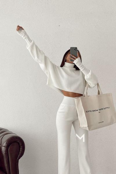 Belinda Parmak Geçmeli Boğazlı Triko Takım Krem