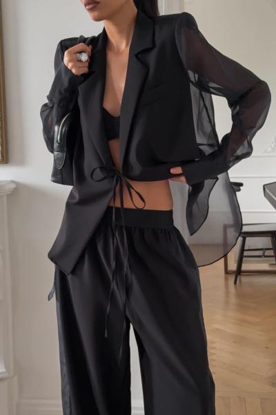 Mila Transparan Detay Tasarım Takım Siyah