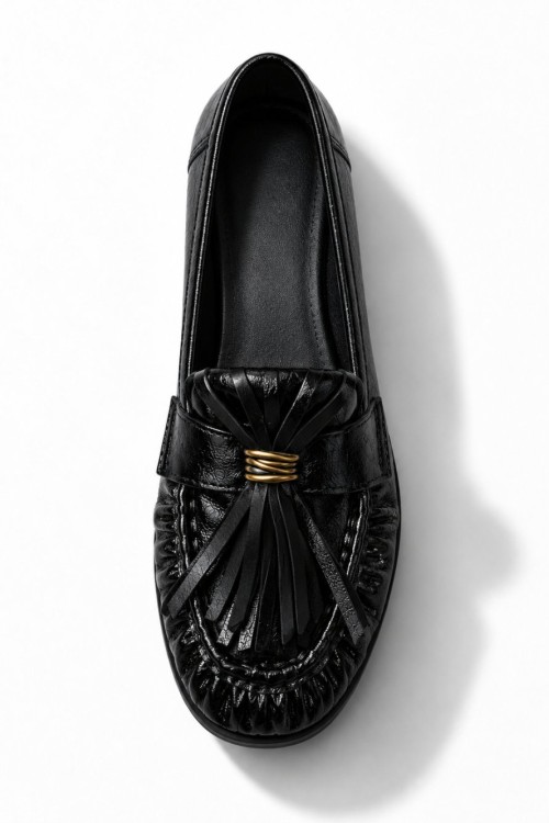 VERA Gold Aksesuarlı Püsküllü Kadın Loafer  Siyah
